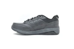 Athletic|NEW BALANCE v BLK